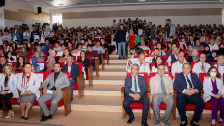Selçuk Üniversitesi Tıp Fakültesinde 234 öğrenci beyaz önlüklerini giydi